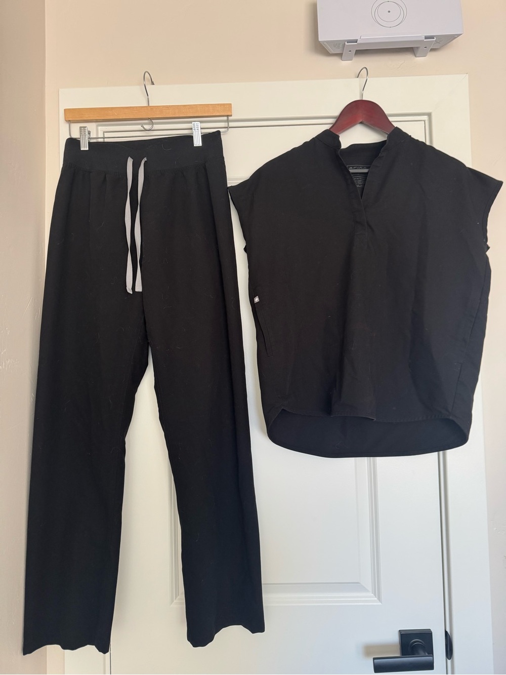 Figs black scrub set